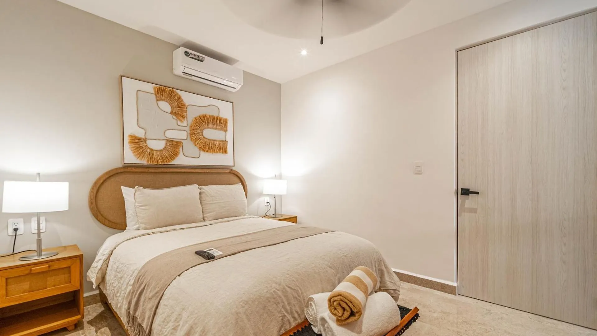 Holiday home 1 Bd With Balcony Gym Pool View Villa Tulum