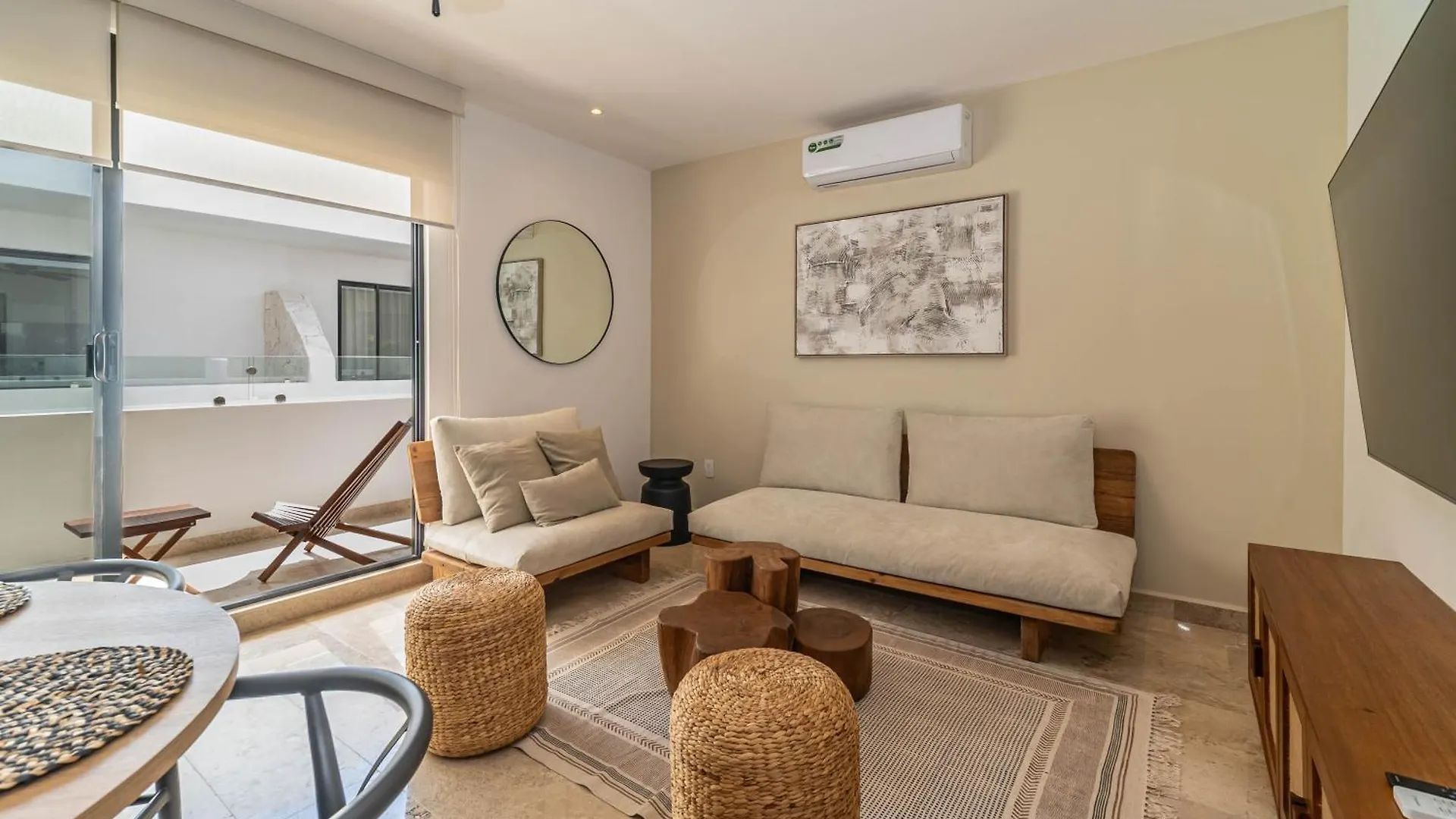 1 Bd With Balcony Gym Pool View Villa Tulum Holiday home