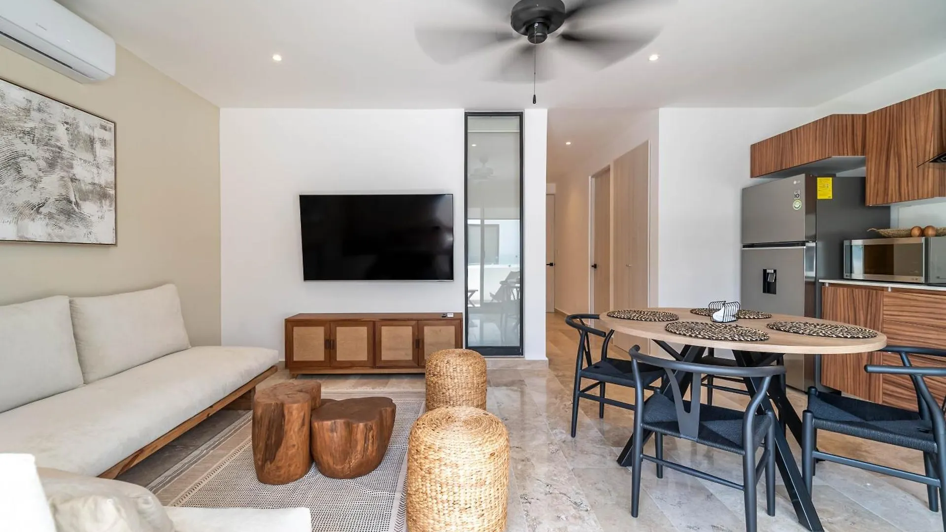 1 Bd With Balcony Gym Pool View Villa Tulum