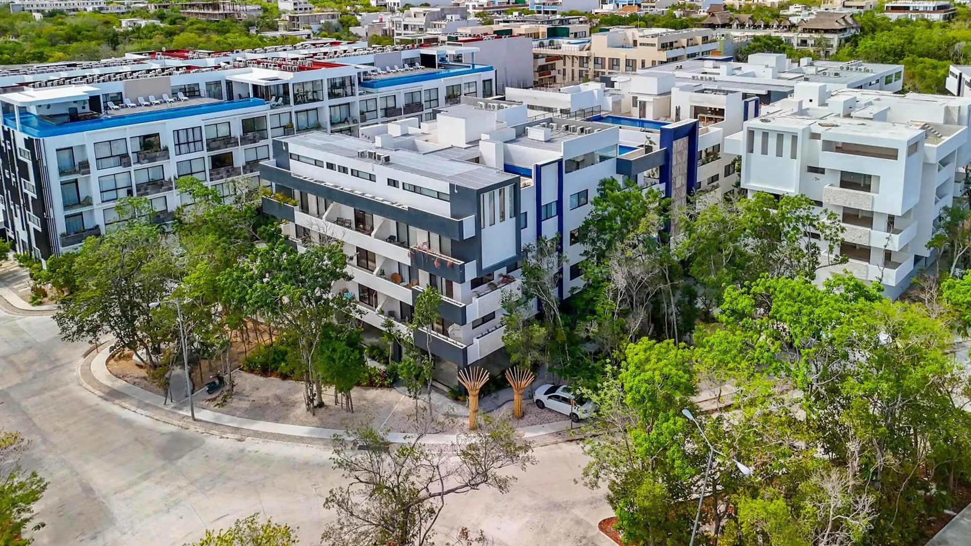 1 Bd With Balcony Gym Pool View Villa Tulum